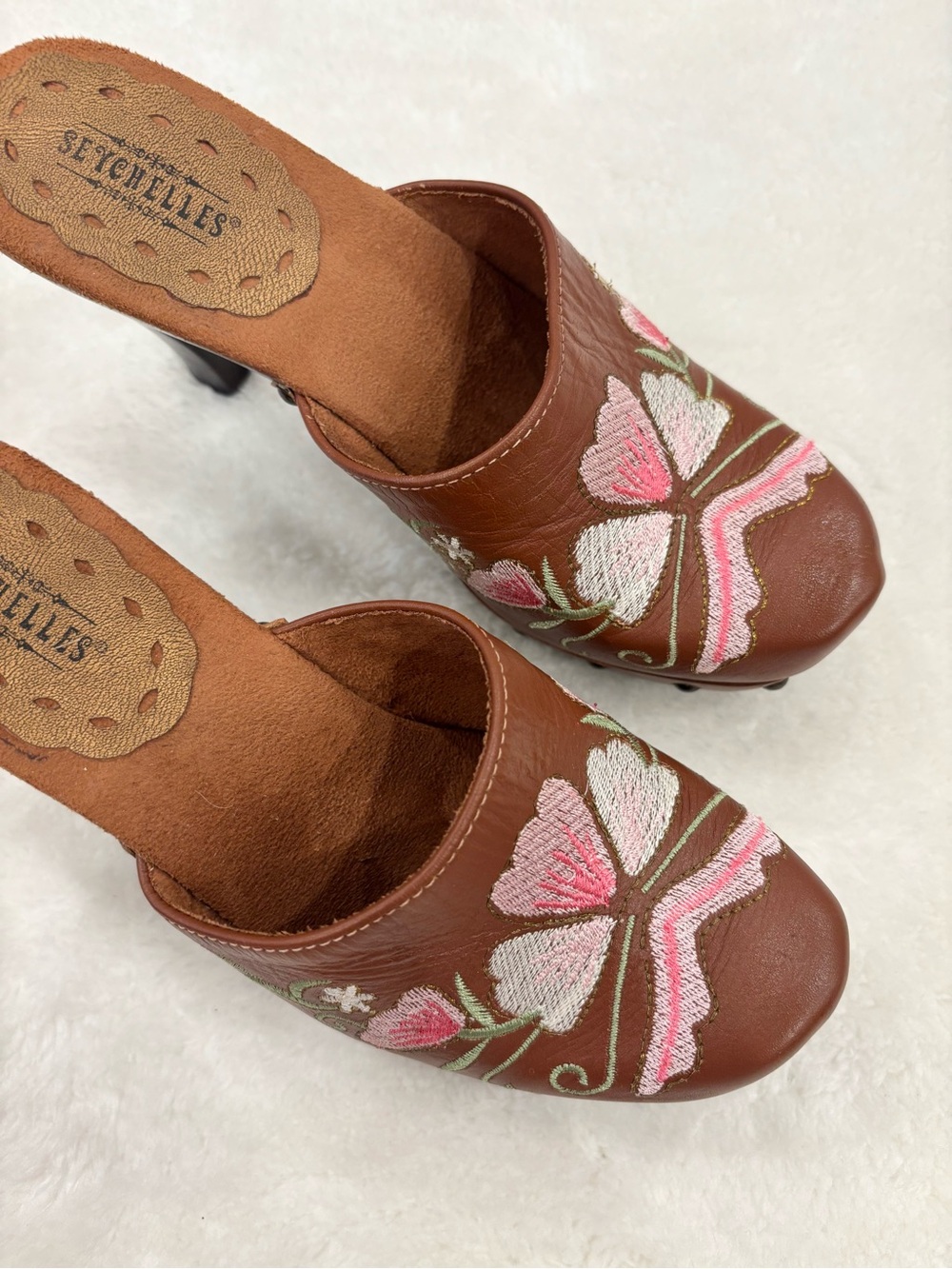 Seychelles Leather Floral Embroidered Heel Clogs - Picture 3 of 9
